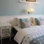 Pa Torvet - Guesthouse شقة فندقية Ærøskøbing