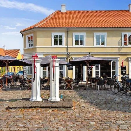 Aparthotel Pa Torvet 3*