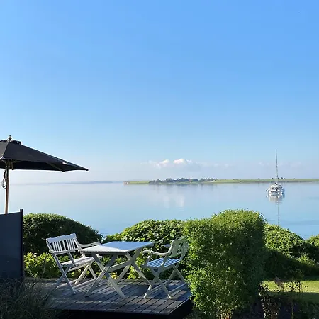 Pa Torvet - Ærøskøbing