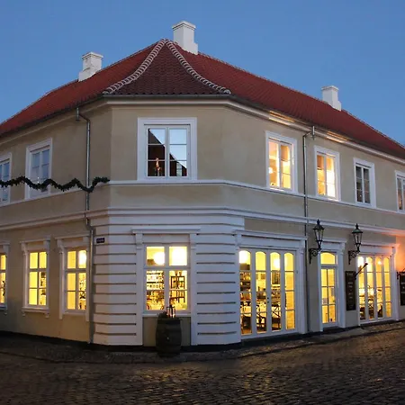 Aparthotel Pa Torvet 3*